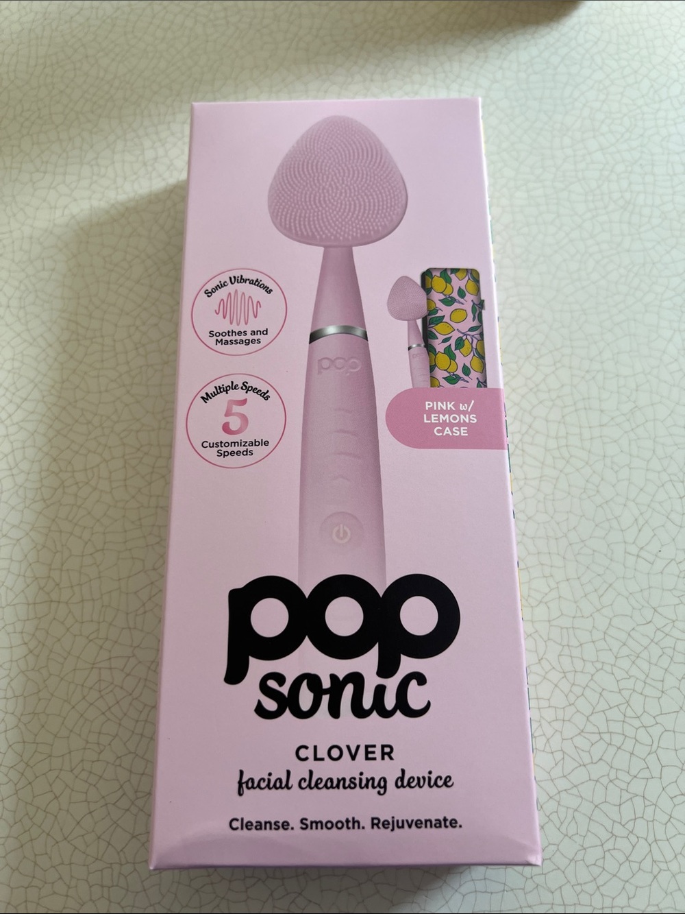 PopSonic Clover Pink Facial Cleansing Device with Lemon Case